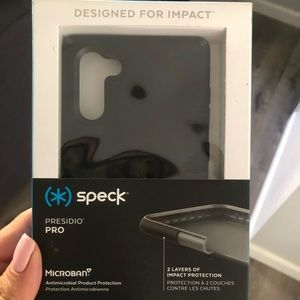 New Note 10 case in black